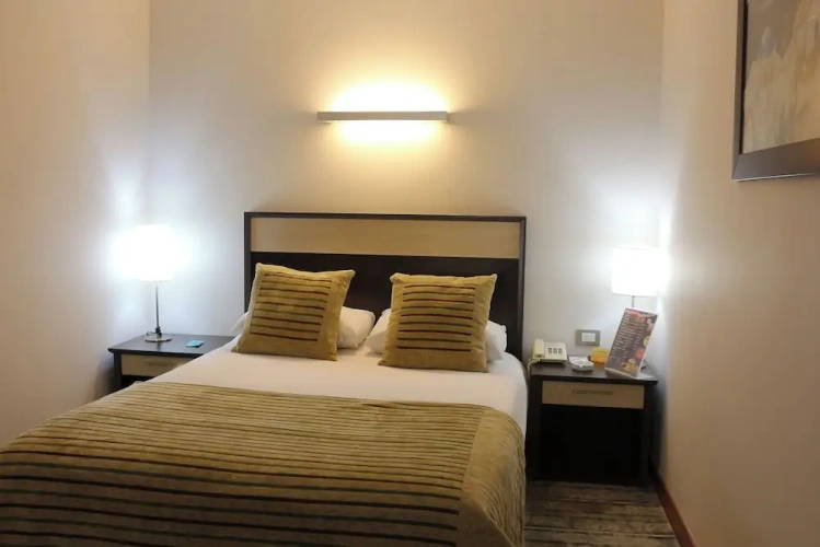 Standard Double room with city view