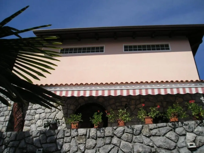 1 Bedroom Apartment with sea view