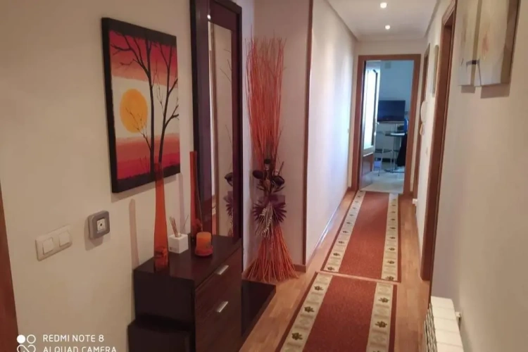 3 Bedrooms Apartment