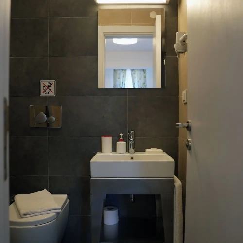 Economy Twin Basement room