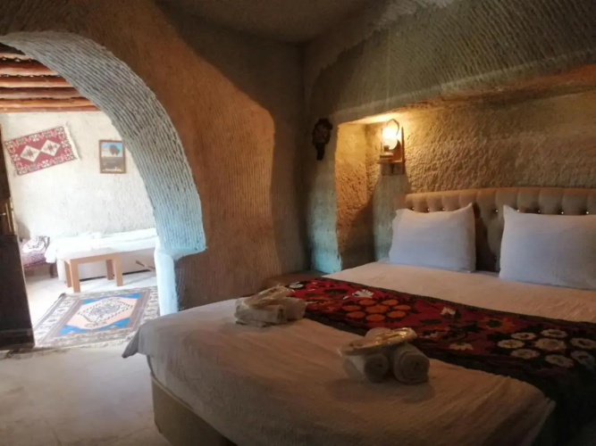 Seven Rock Cave Hotel
