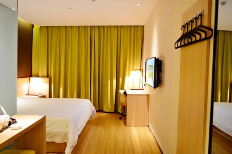 Economy room