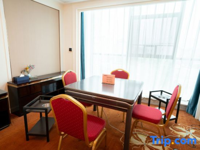 Poch Dream Hotel