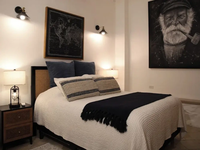 Deluxe Single room with balcony and with courtyard view