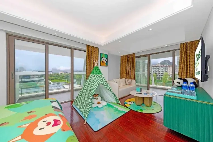 Standard Twin room with balcony