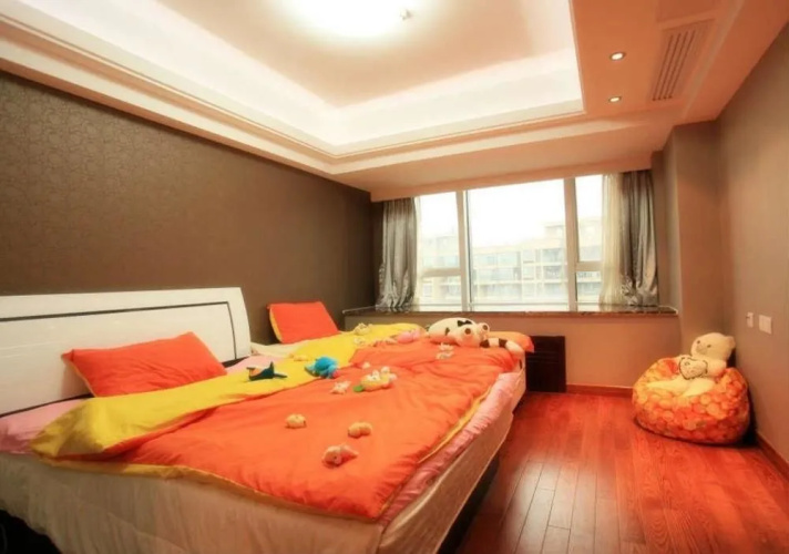 Red Orange Hotel
