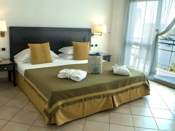 Comfort Double room with balcony and with sea view