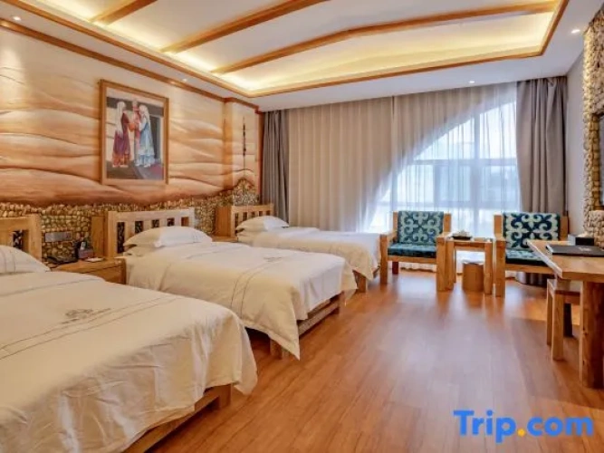 Standard Triple room