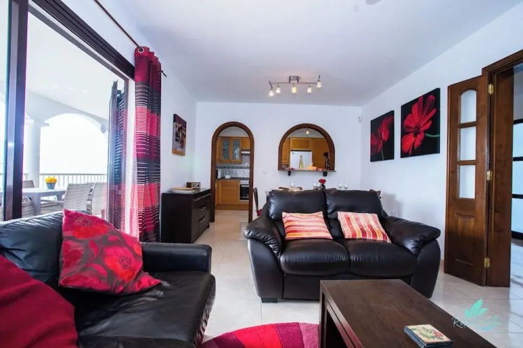 3 Bed Villa - Pool, Terrace, Bbq, Near Beach