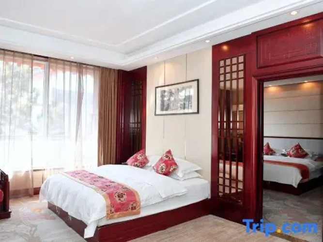 Quadruple Suite