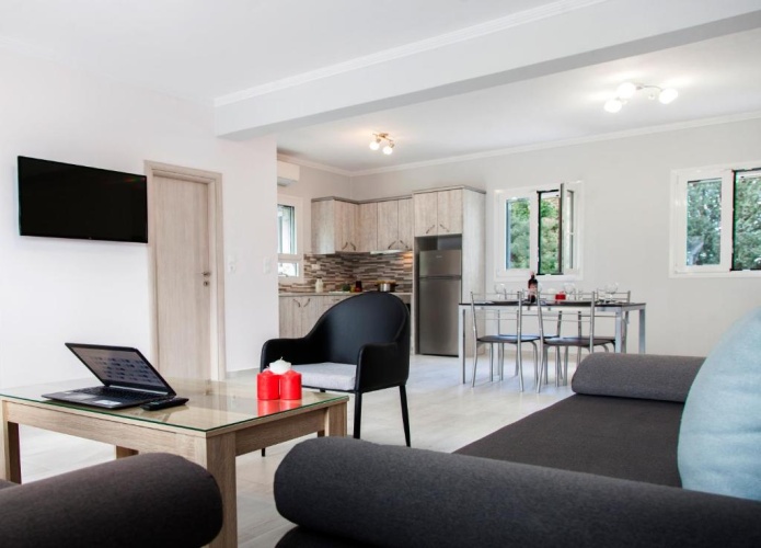 2 Bedrooms Cottage