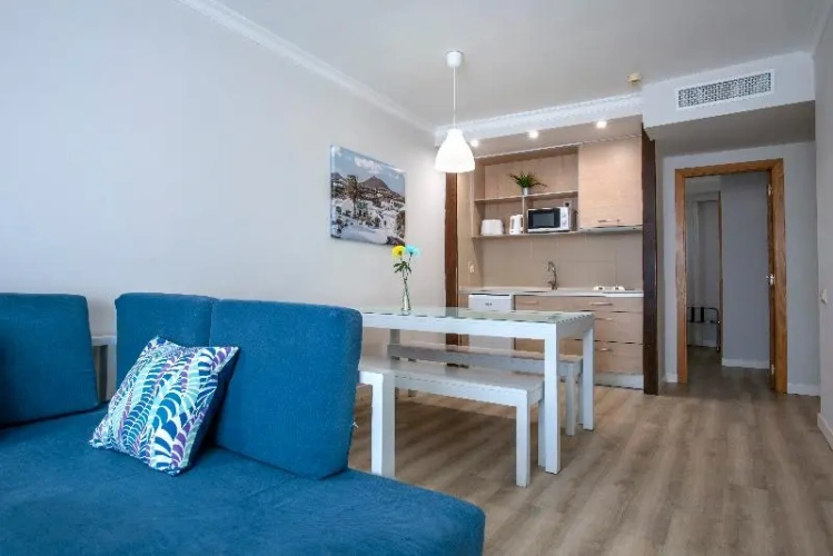 2 Bedrooms Double Suite with balcony