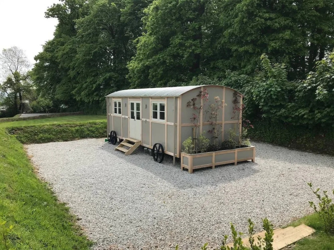 5 Luxury Shepherds Hut Mobile Home