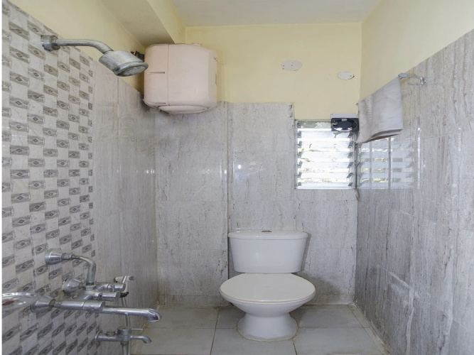 OYO 11360 Western Enclave