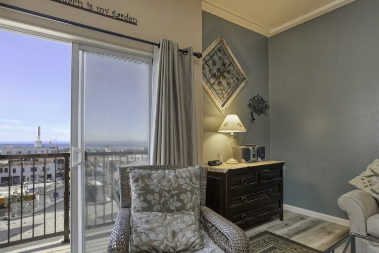 307 Casa Bella 2 Bedroom Condo by Redawning