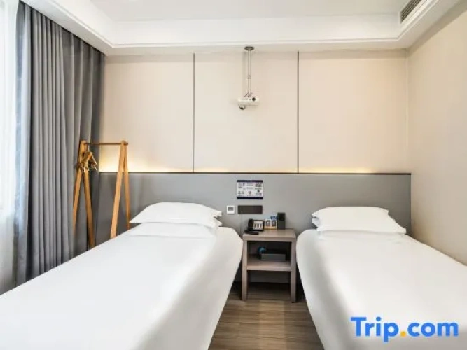 Premium Twin room