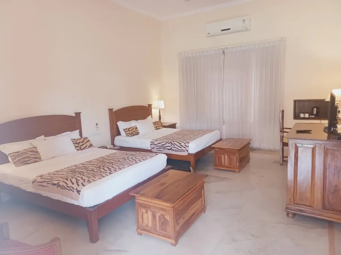 Hotel Dev Vilas