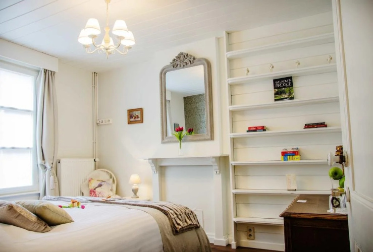 The White Queen Bed And Breakfast