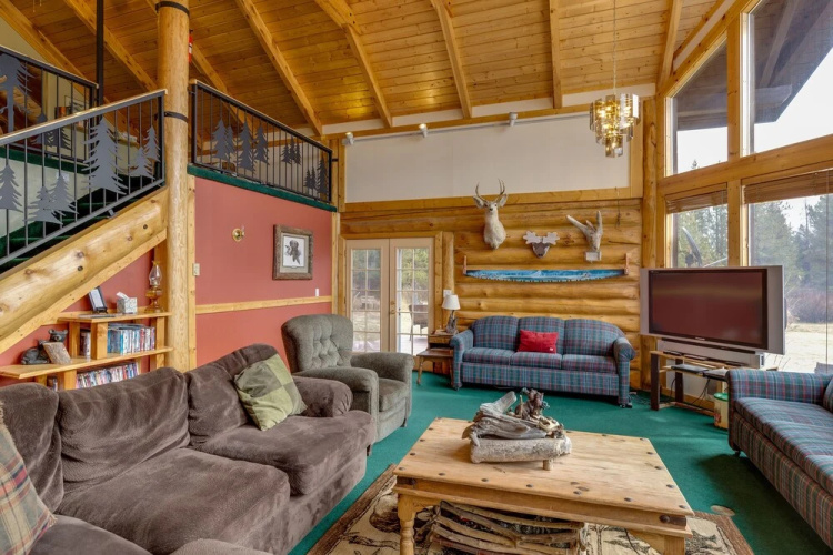 Bucksaw Lodge