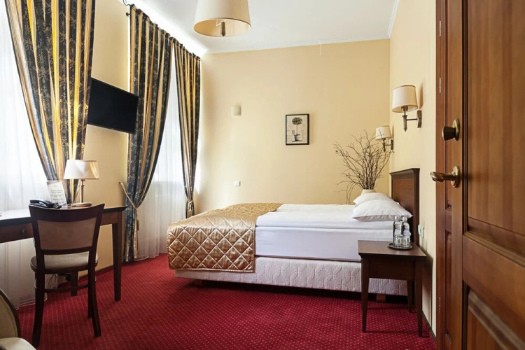 Conviva Hotel