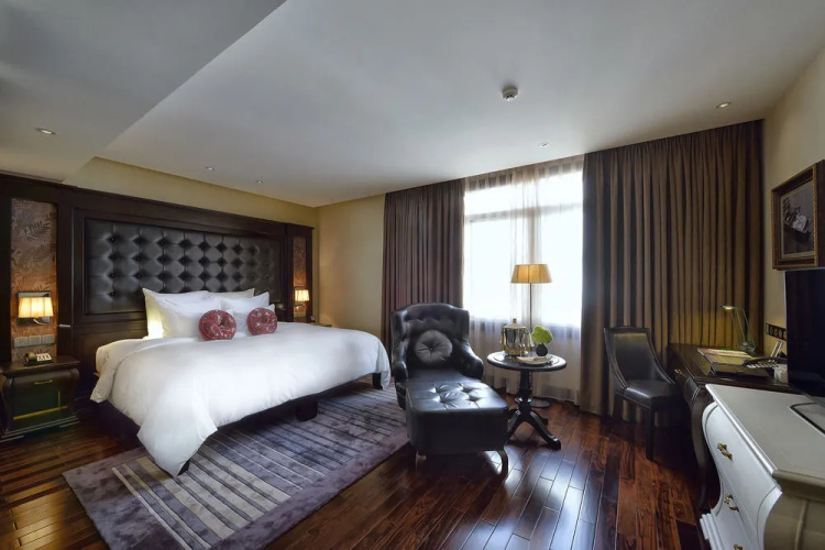 Paradise Suites Hotel