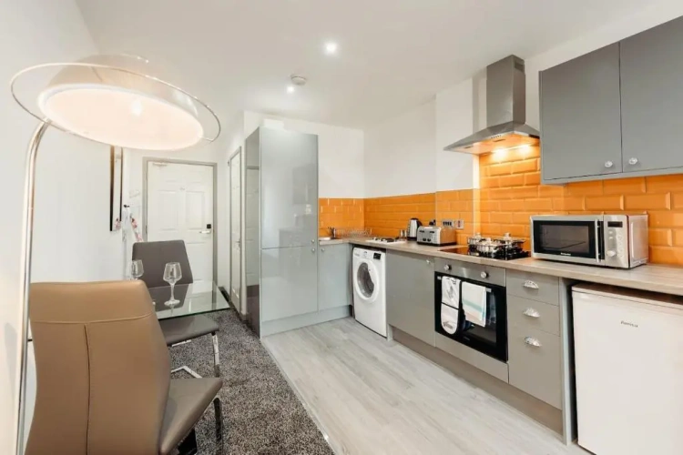 1 Bedroom Apartment