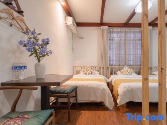 Standard Twin Family room