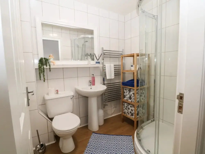 2B Cavendish Villas