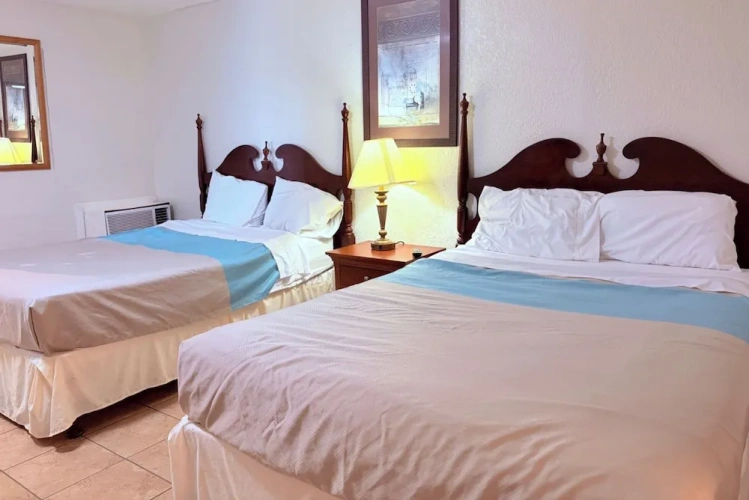Standard Sextuple room