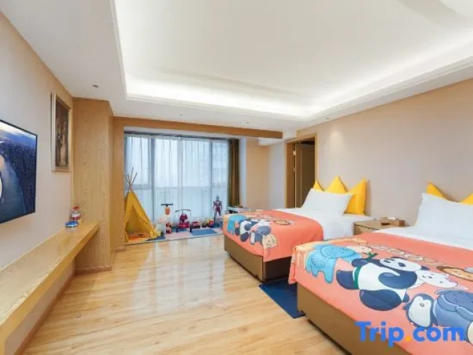 Deluxe Family Suite