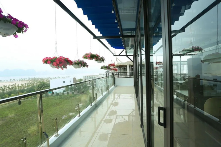 Ha Long Land Hotel