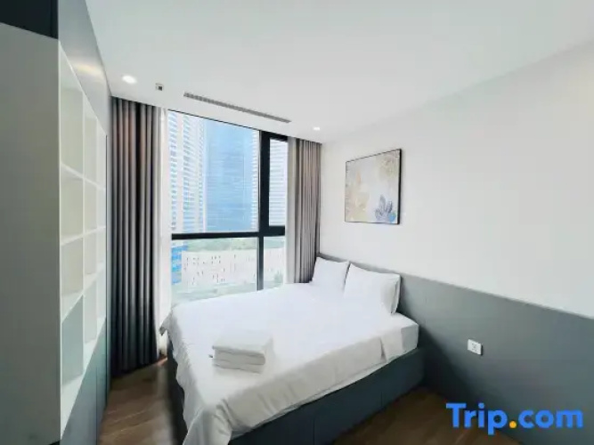 3 Bedrooms Premium Apartment with view