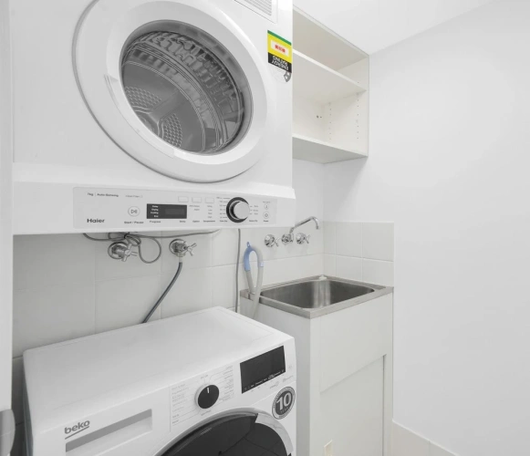 2 Bedrooms Apartment