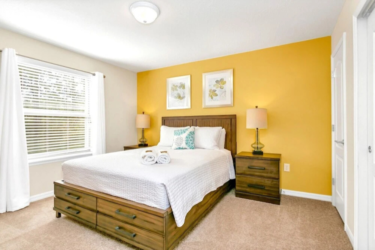 8BR Mansion With Private Pool Netflix Games