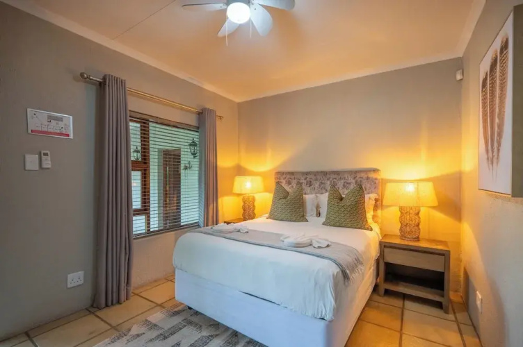 Bushbaby Valley Lodge