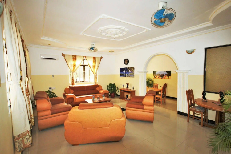 Airport Guesthouse