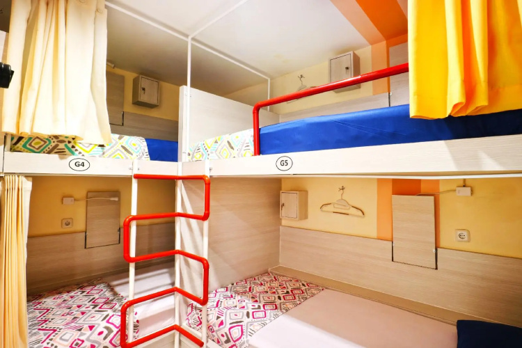 Mel's Dorm
