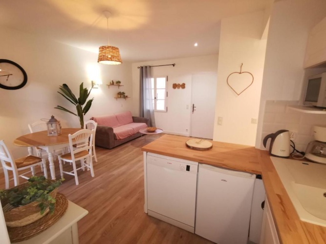 2 Bedrooms Cottage