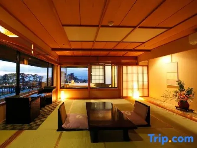 Suite with ocean view