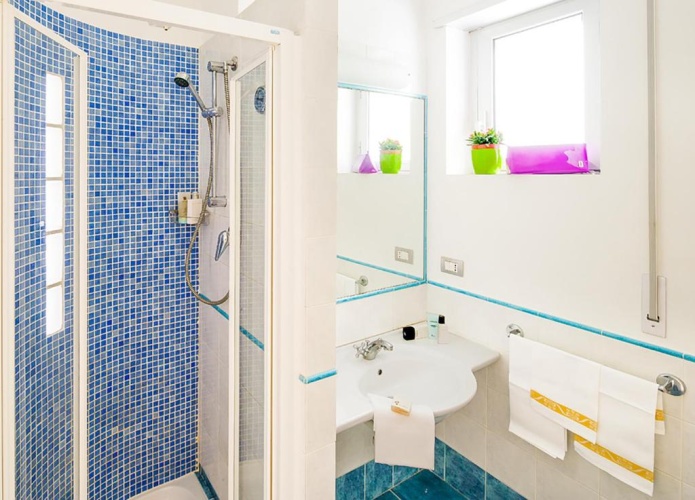 1 Bedroom Apartment with sea view