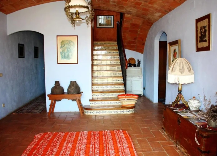 4 Bedrooms Cottage