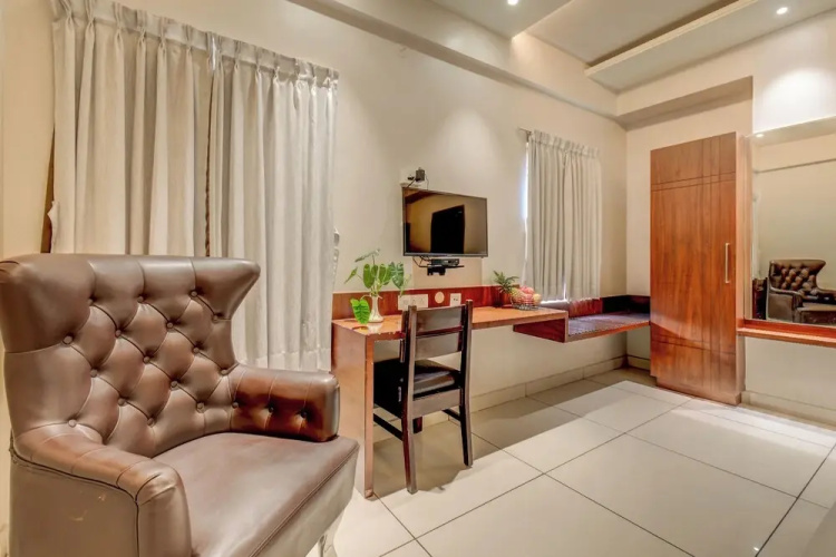 Hotel J N stay