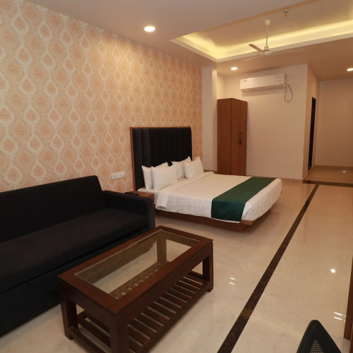 7 Vachan Lawns And Banquet