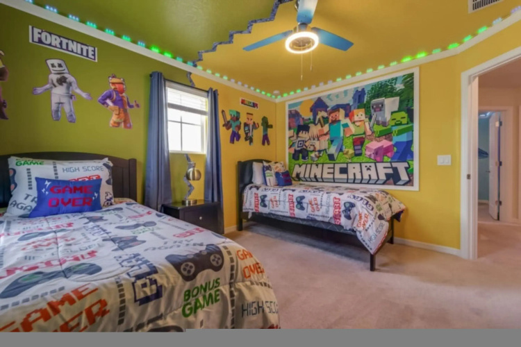 5 Bed Fun Themed Windsor Island Resort Getaway