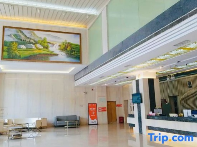 Four Seasons Hotel (Nanning Zoo Qingchuan Subway Station)