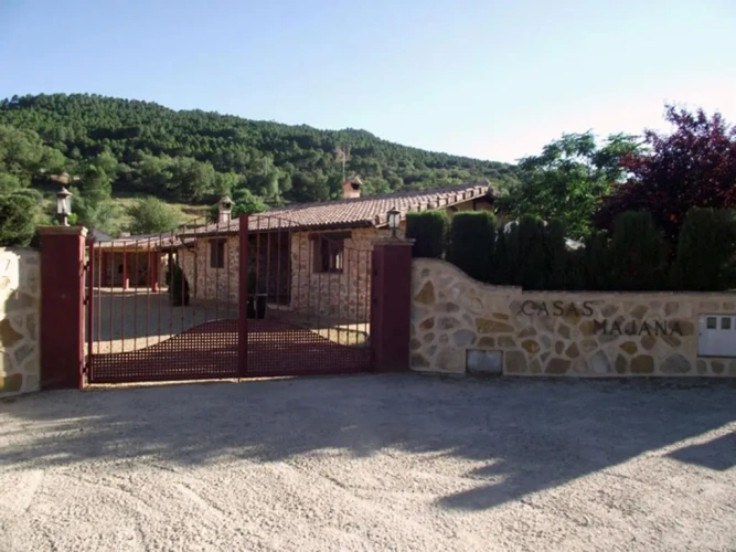3 Bedrooms Chalet