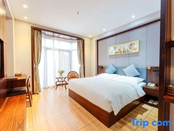 Standard Double room with river view