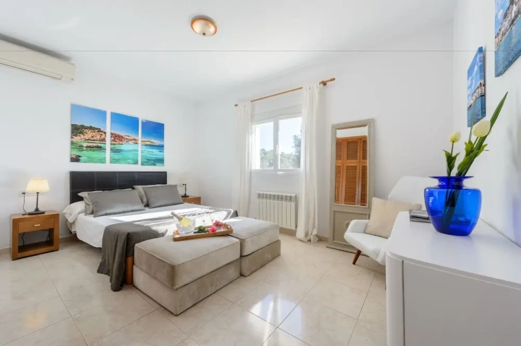 5 Bedrooms Comfort Villa