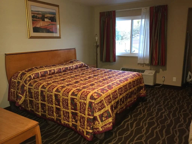 Casa Royal Inn
