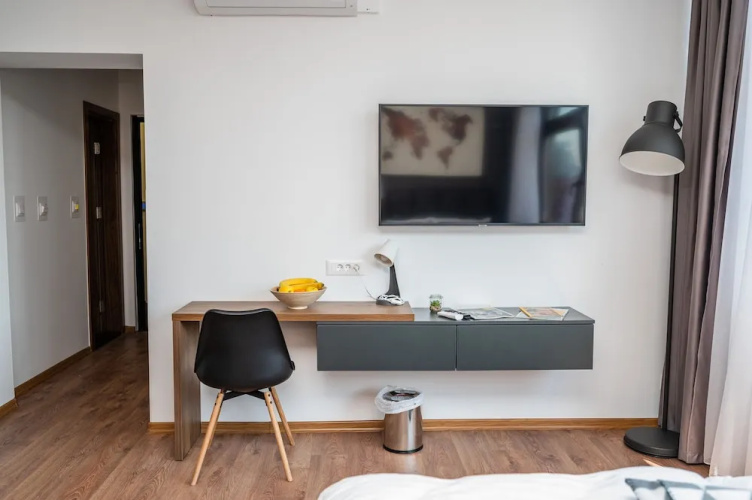 Modern and Bright Duplex - Main Street